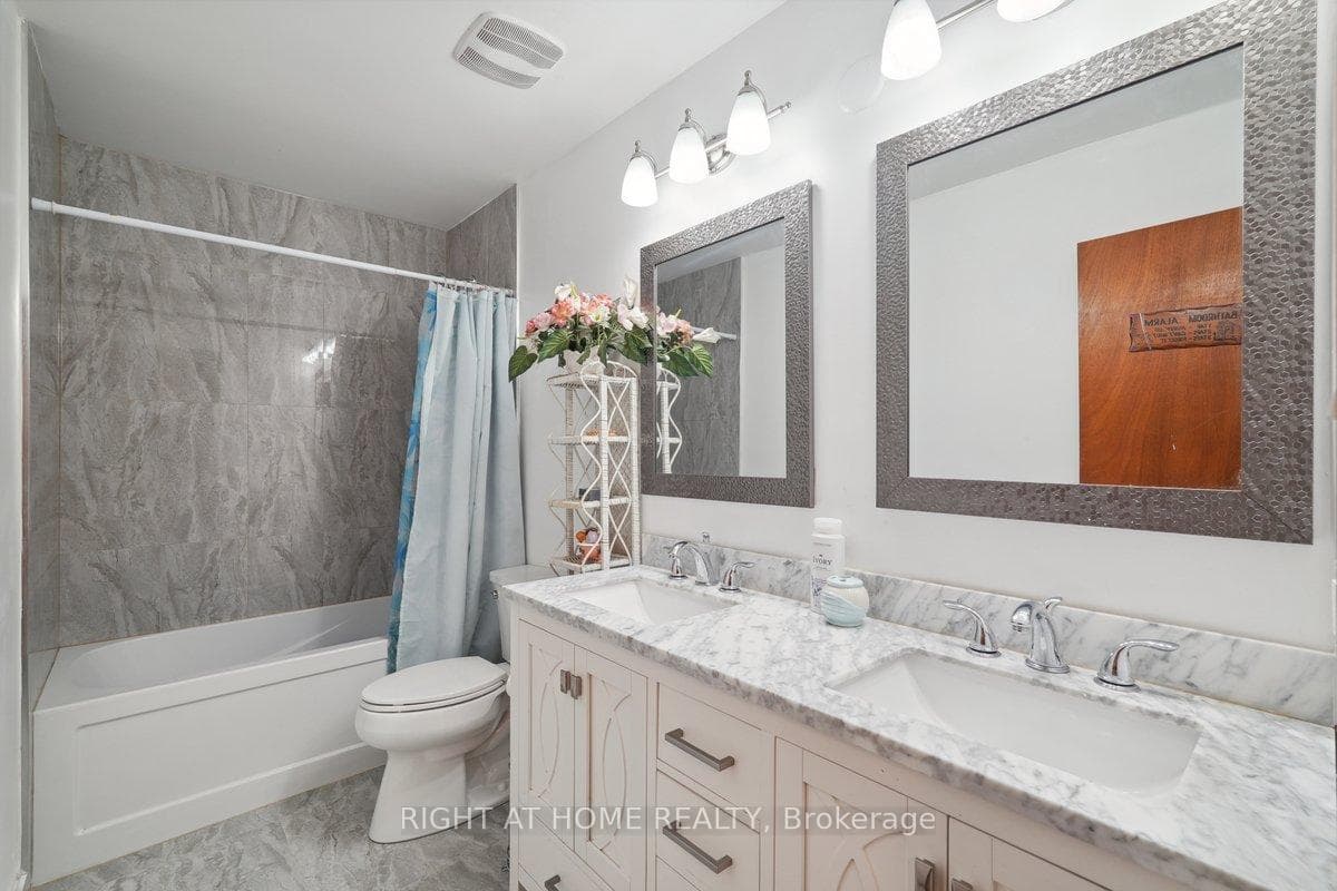 33 Mansewood Gardens photo 18