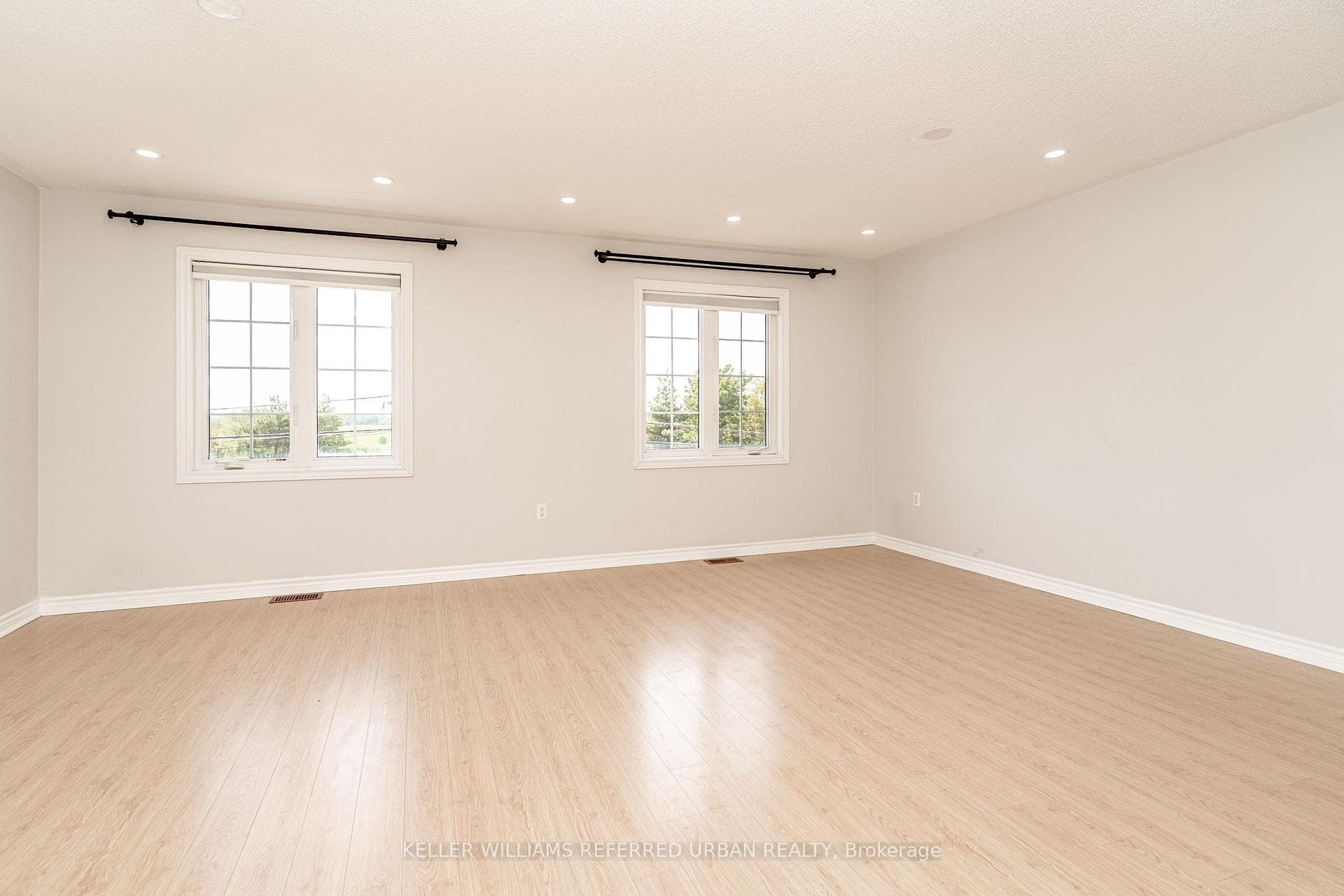 13313 Bathurst Street photo 6