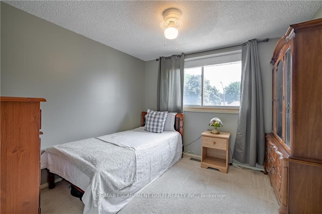 3 Vincent Court photo 22