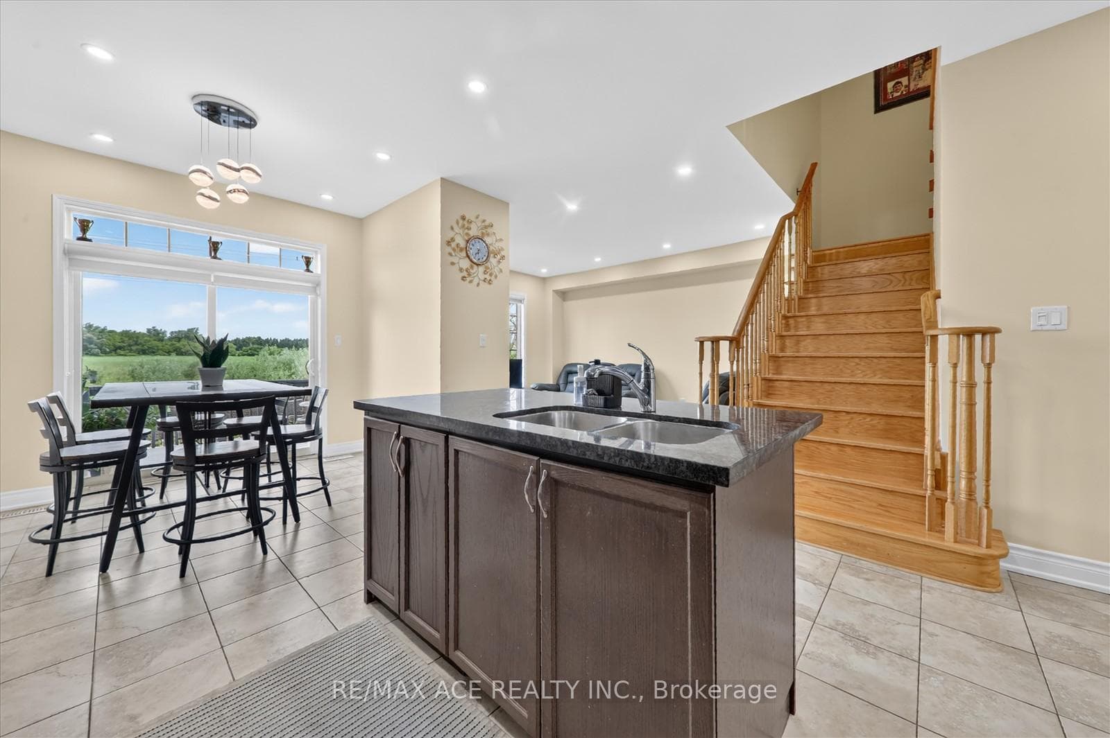 28 Hurst Drive photo 13