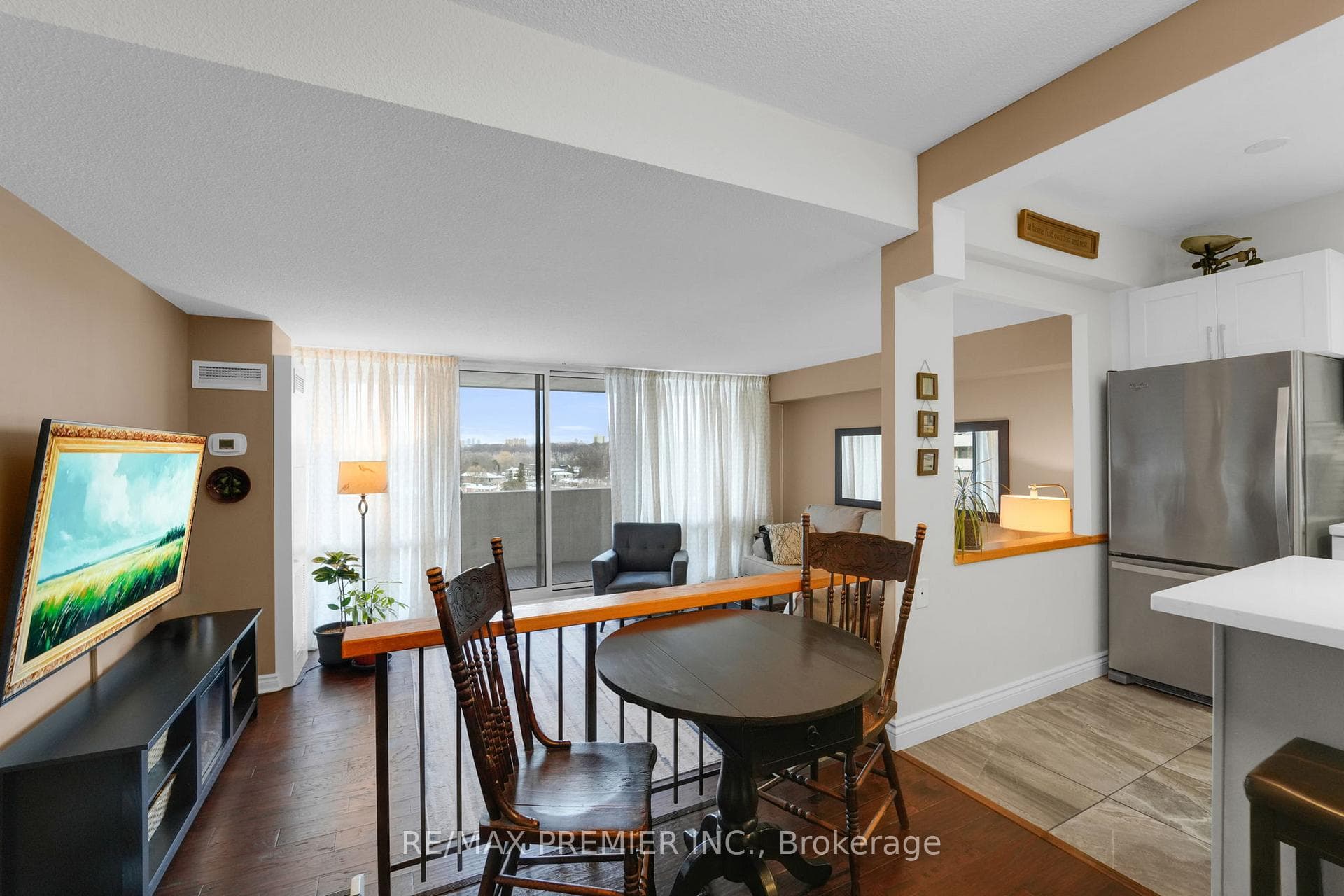 250 Scarlett Road Unit 904 photo 14