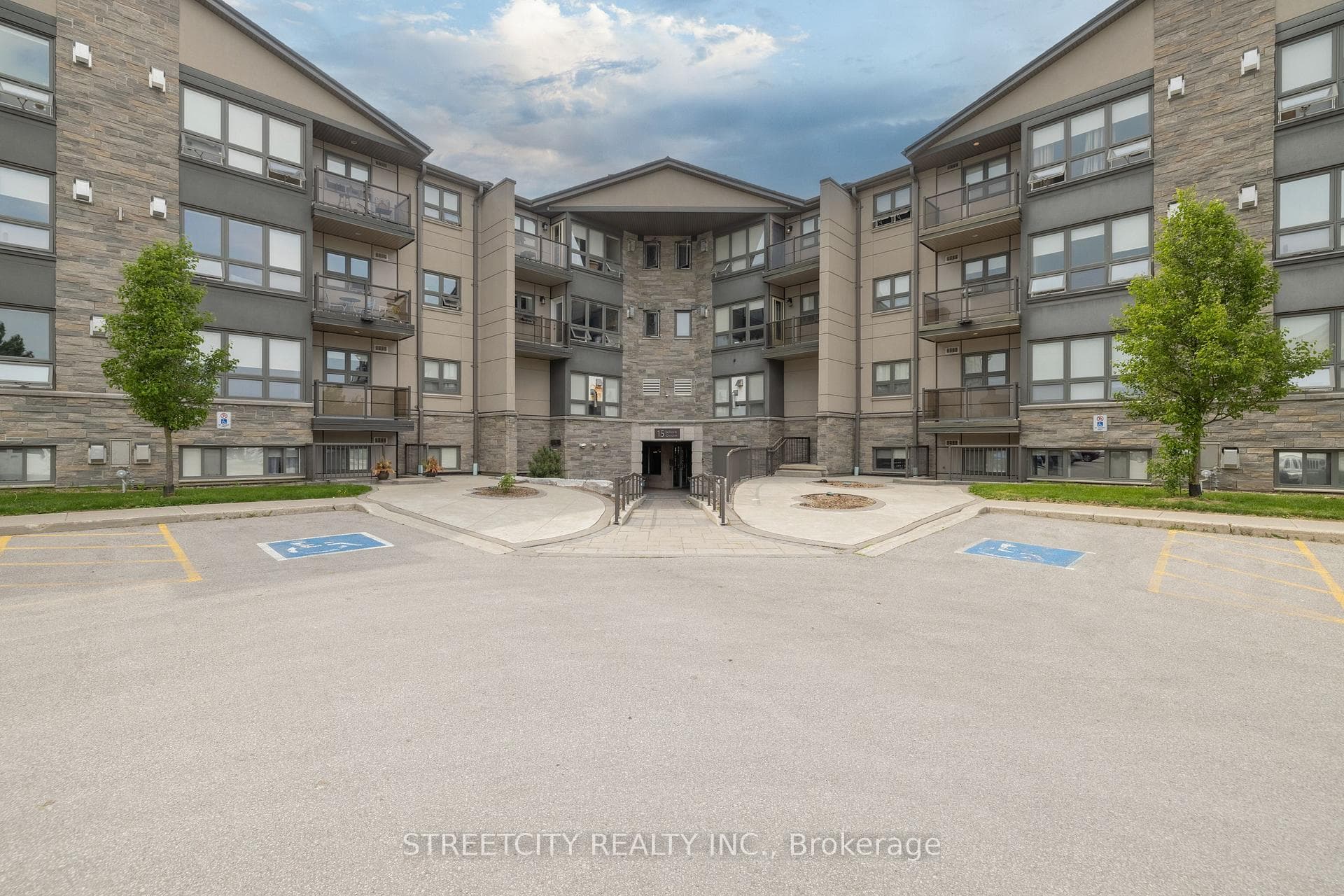 15 Jacksway Crescent Unit 314 photo 3