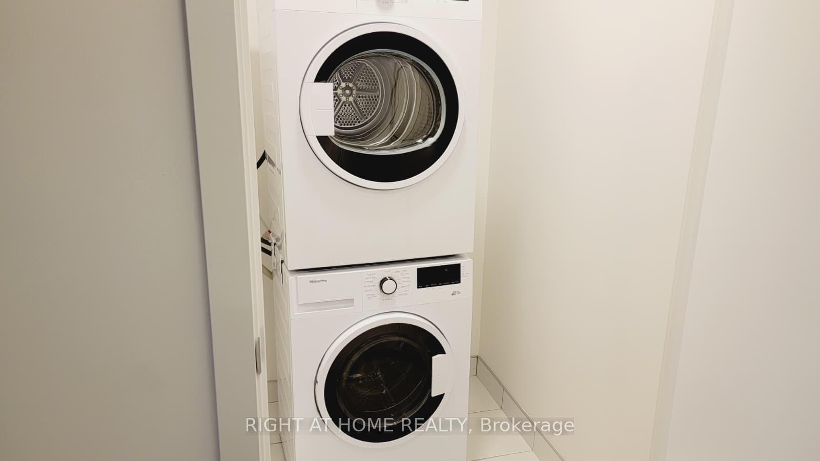3071 Trafalgar Road Unit 702 photo 8