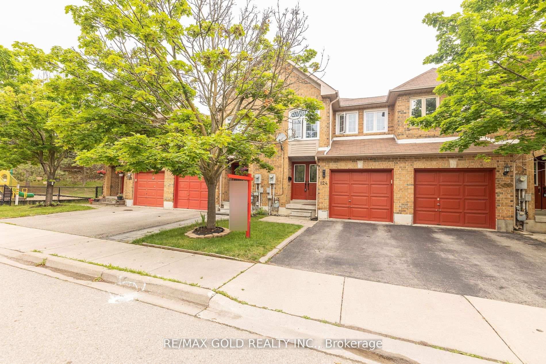 124 Kenwood Drive photo 1