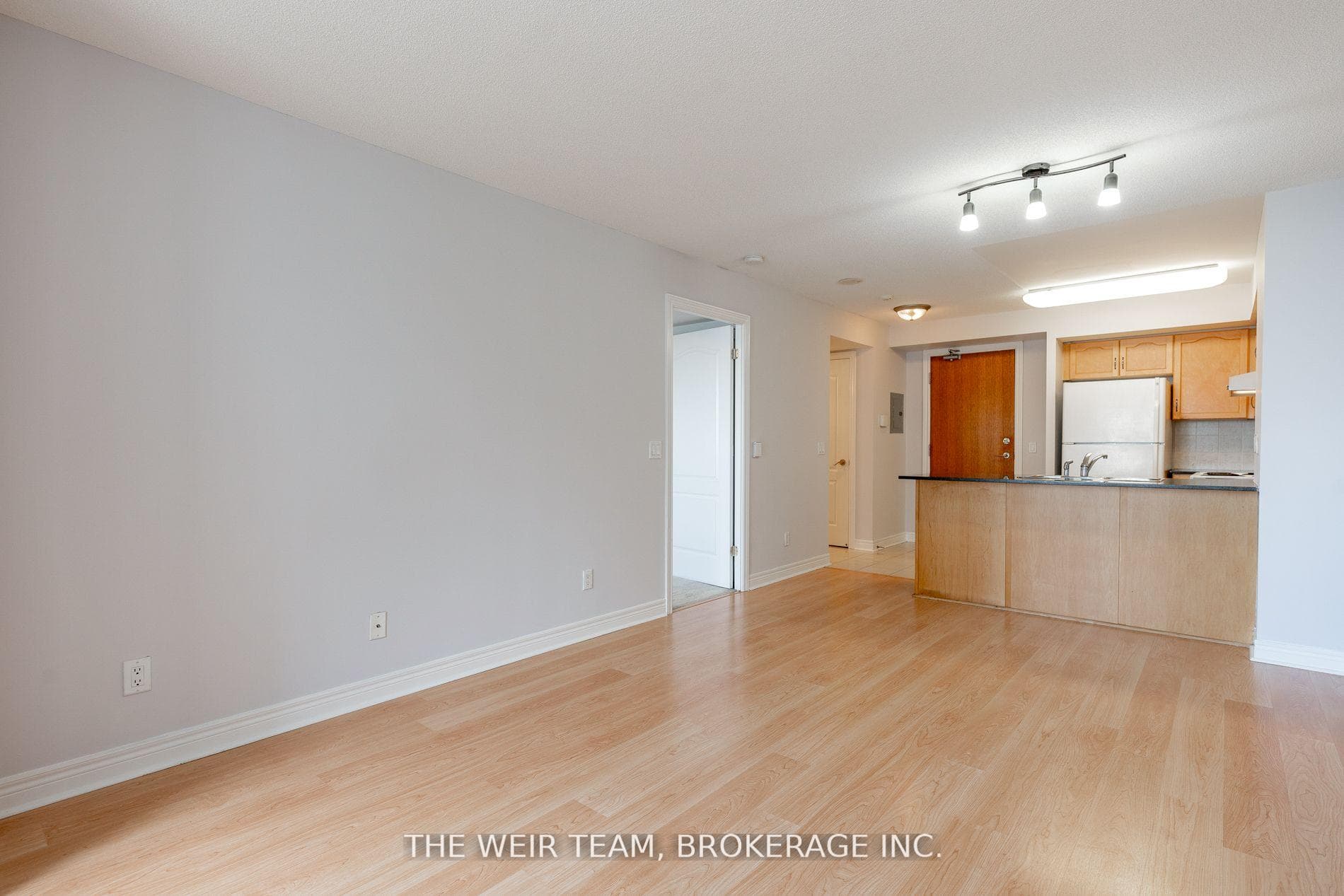 60 Disera Drive Unit 608 photo 12