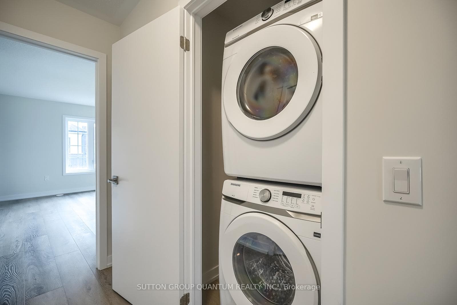 1329 Kobzar Drive photo 22
