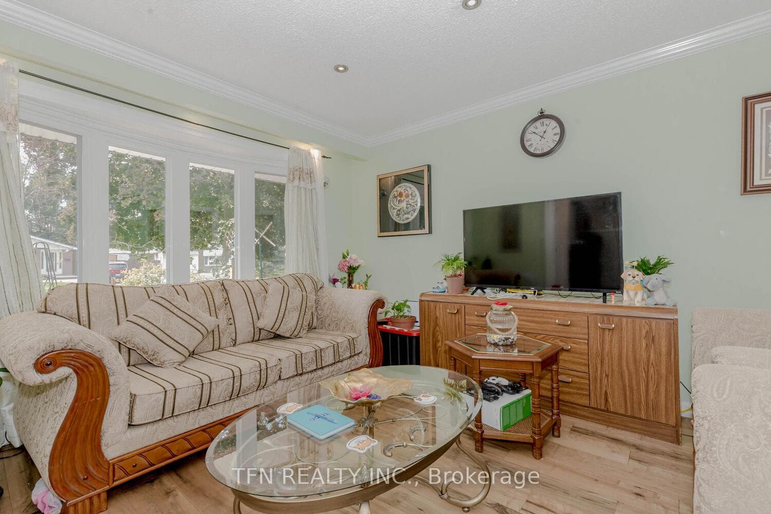 11 Glenmore Crescent photo 8