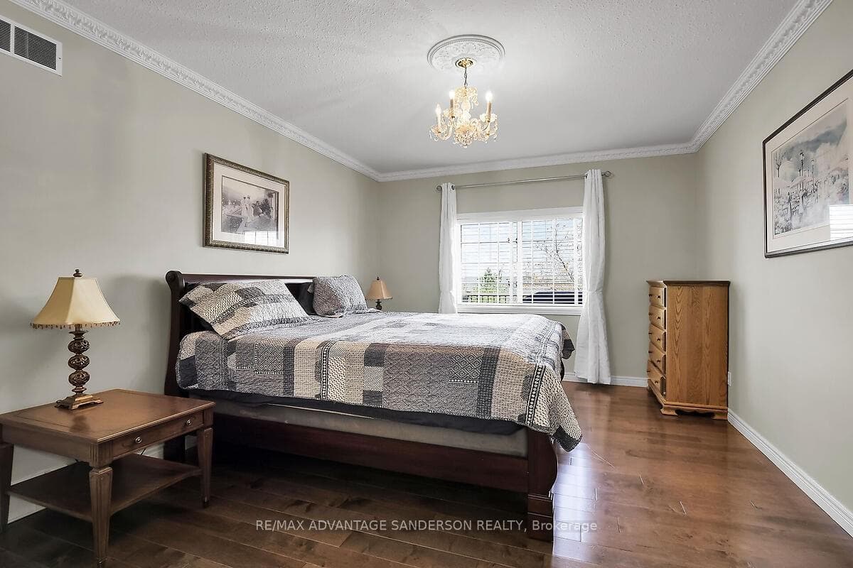 42 Stone Ridge Crescent photo 14