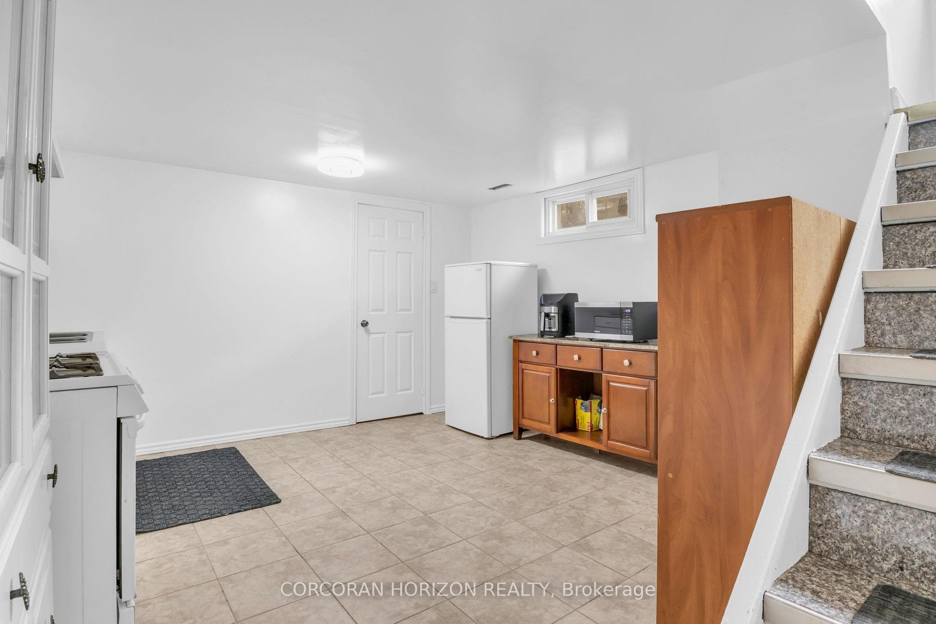 7226 Wellington Road photo 29