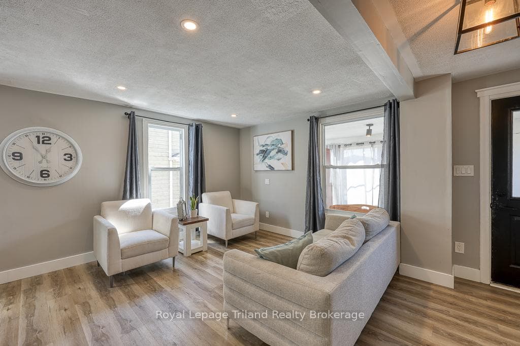 138 Thames Street photo 17