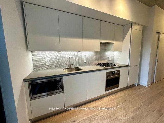 2720 Dundas Street Unit 209 photo 2