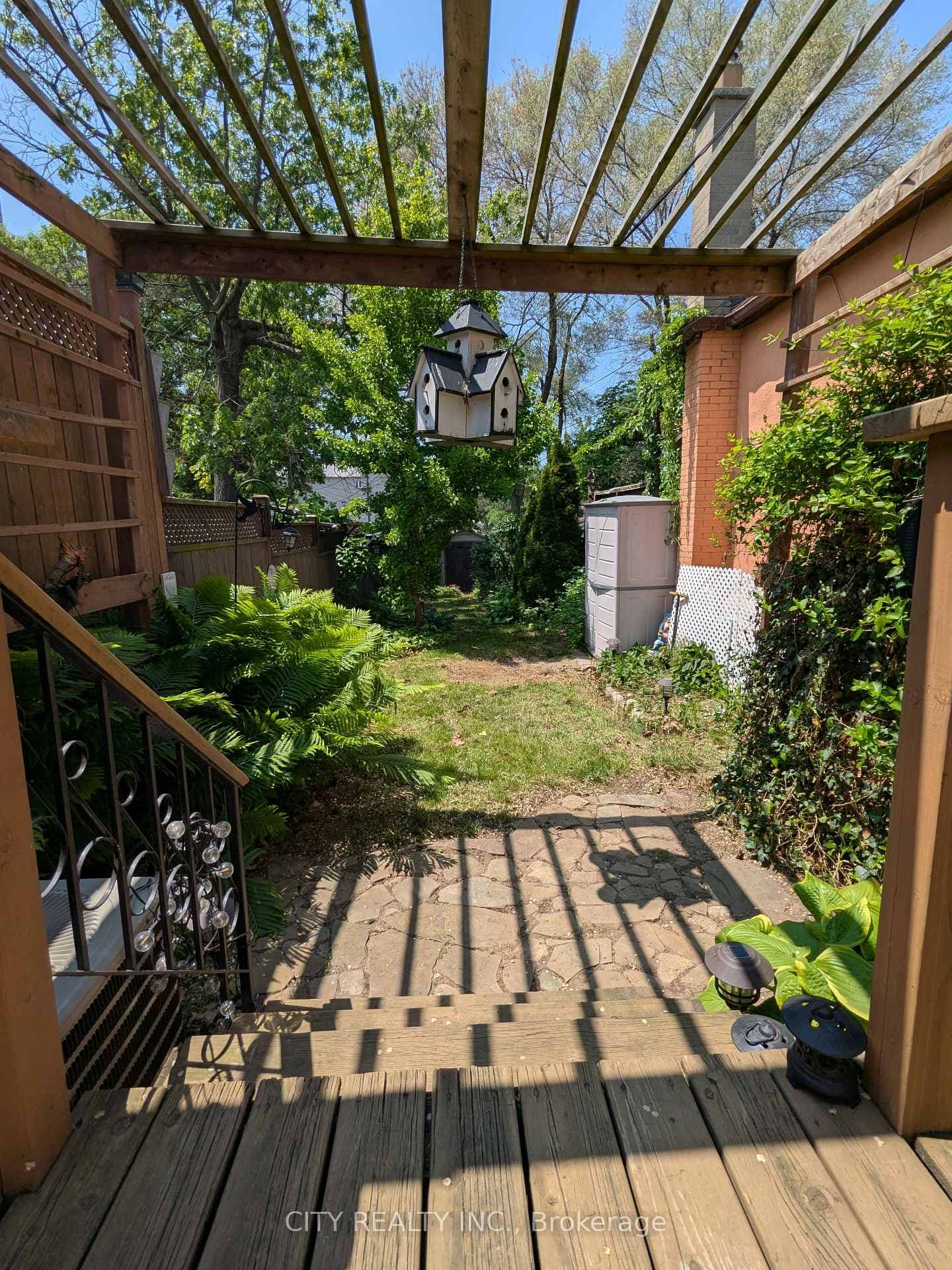 54 Grandville Avenue photo 23
