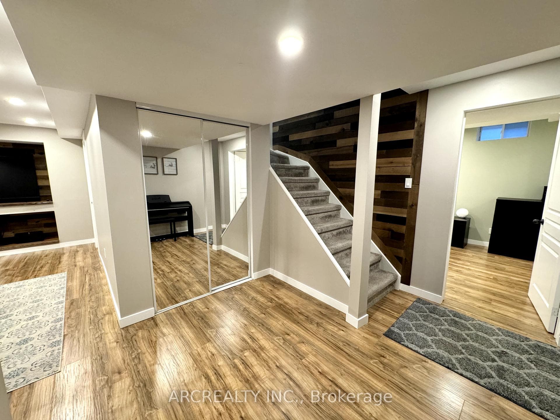 1192 Leslie Drive photo 24