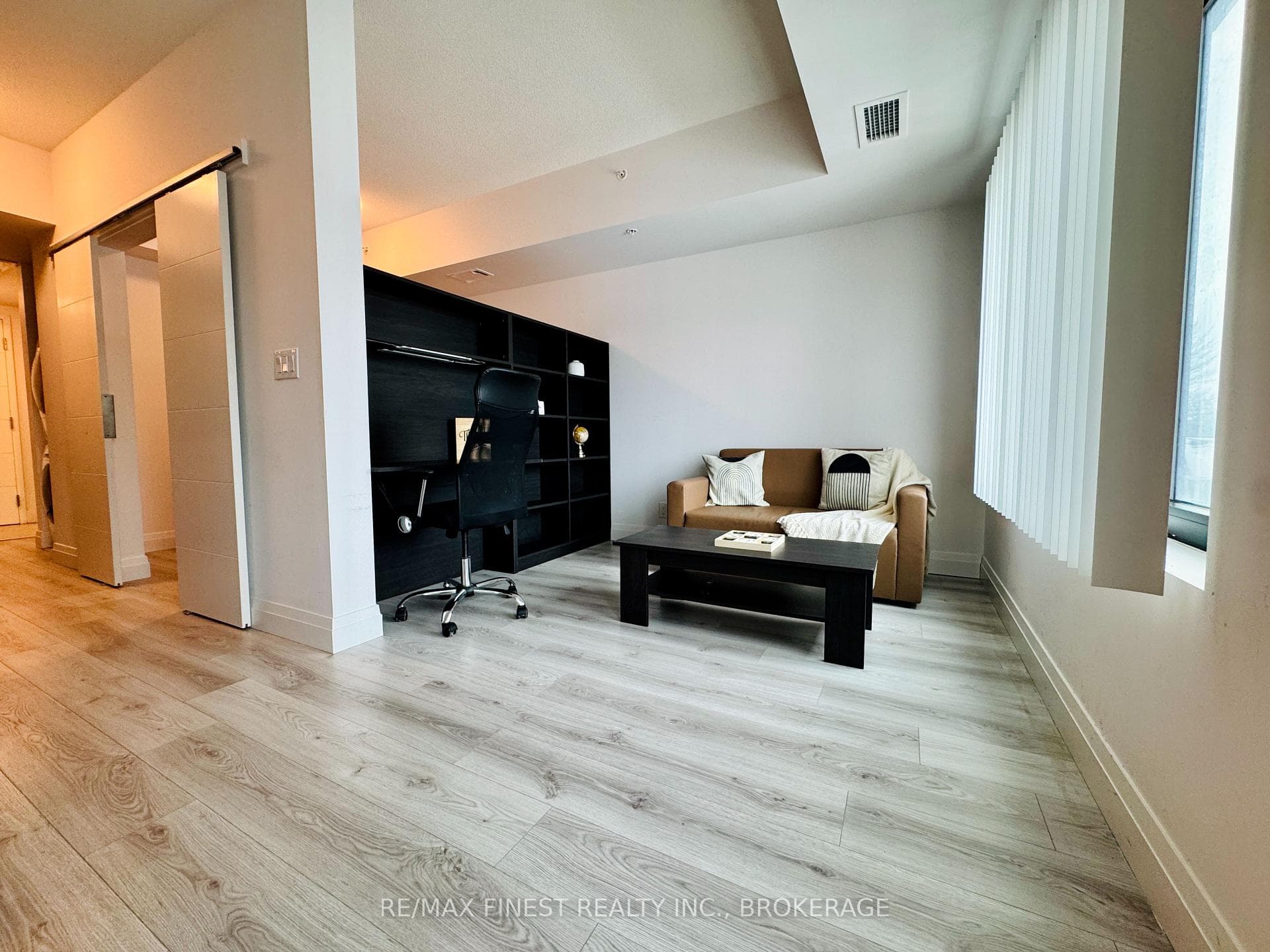 652 Princess Street Unit 330 photo 15