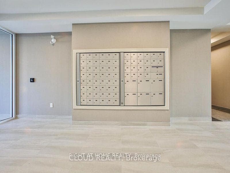 58 SKY HARBOUR Drive Unit 410 photo 8