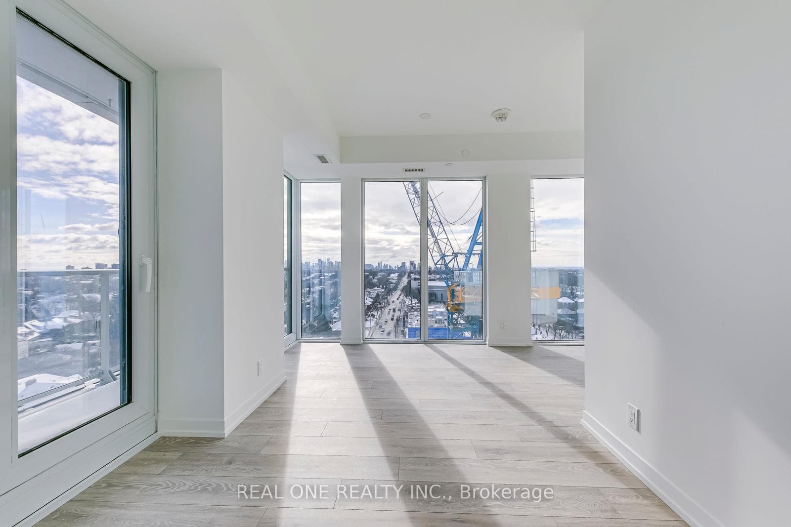 2020 Bathurst Street Unit 1520 photo 17