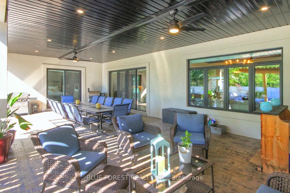 94 Harris Road photo 31
