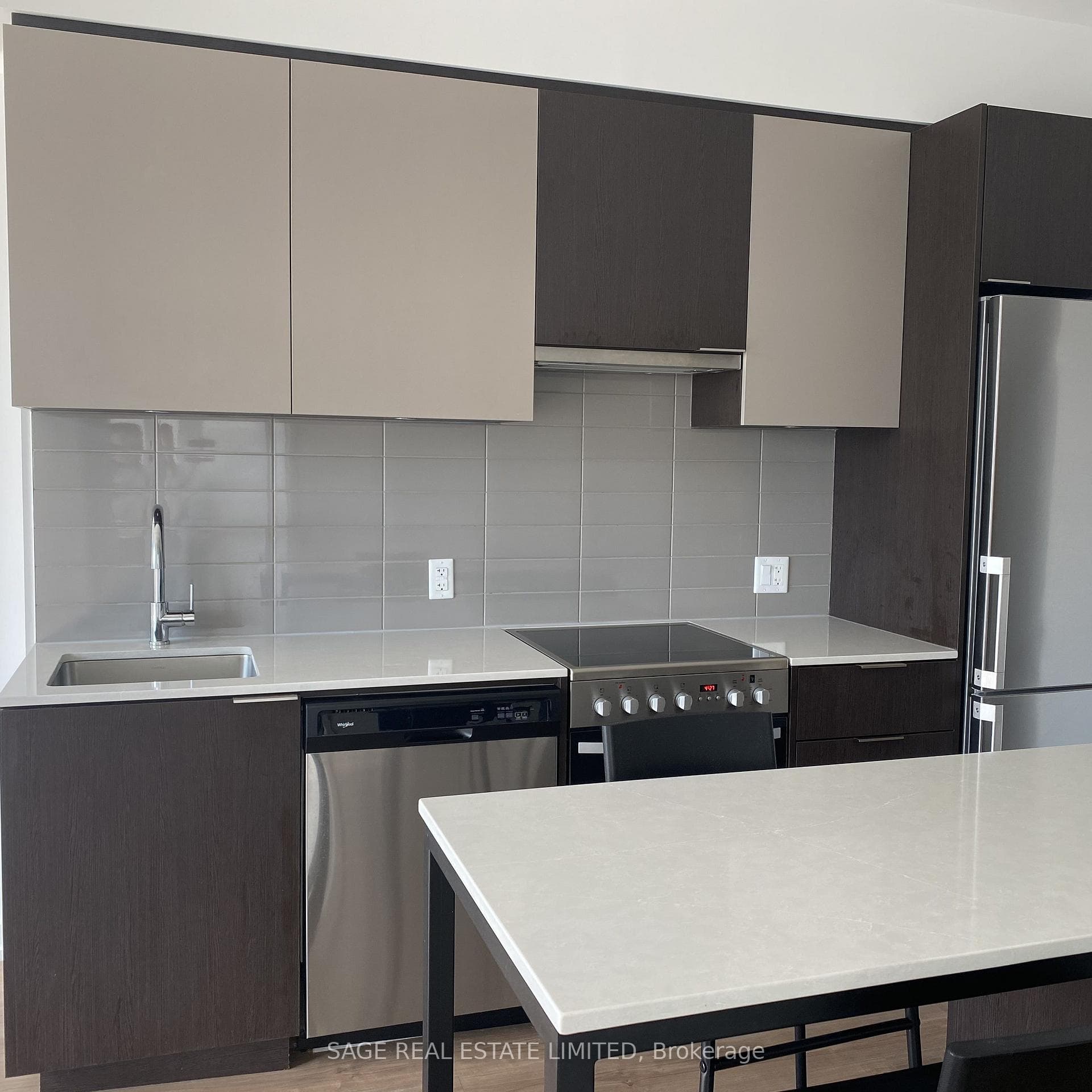 203 College Street Unit 1709 photo 2