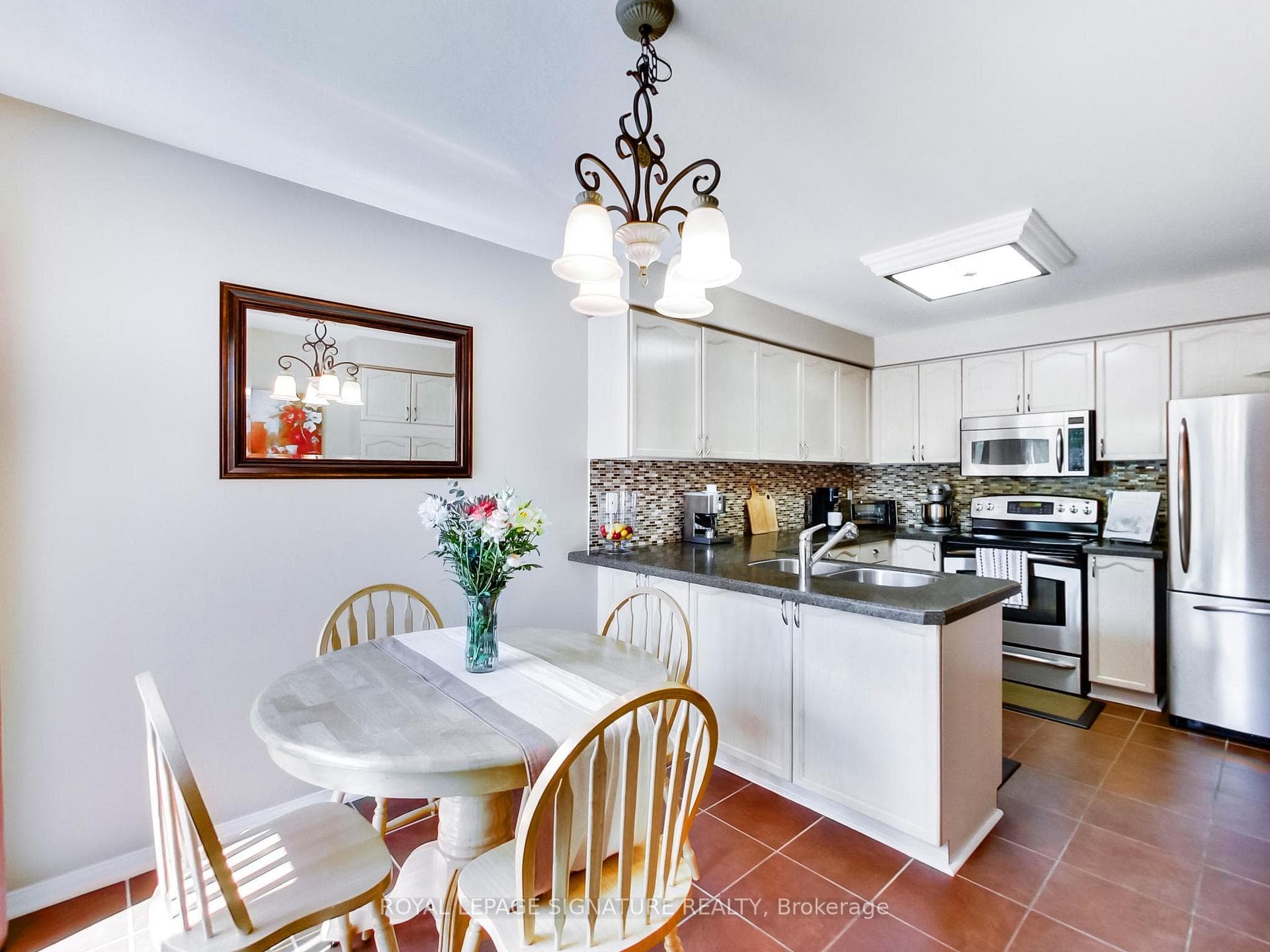 5786 Mersey Street photo 12