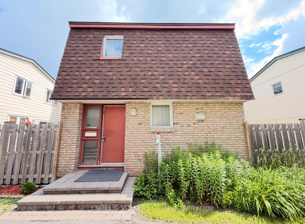 Welcome to 65-2063 Jasmine Crescent!