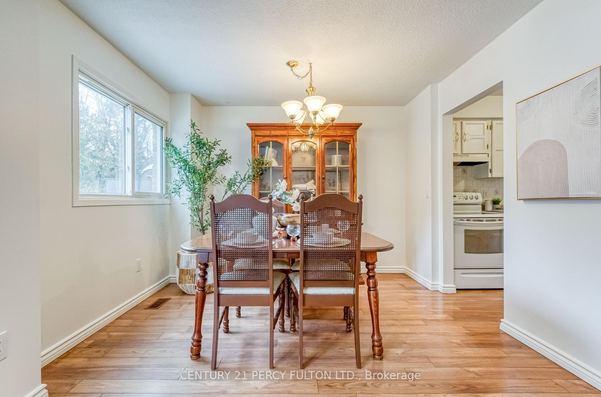 1332 Sunnybrae Crescent photo 12