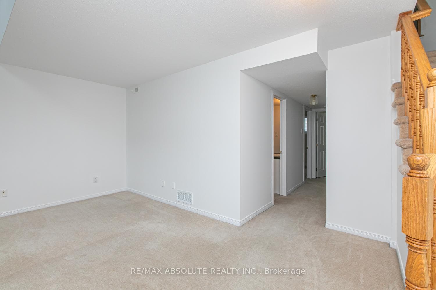 250 Gershwin Private photo 17