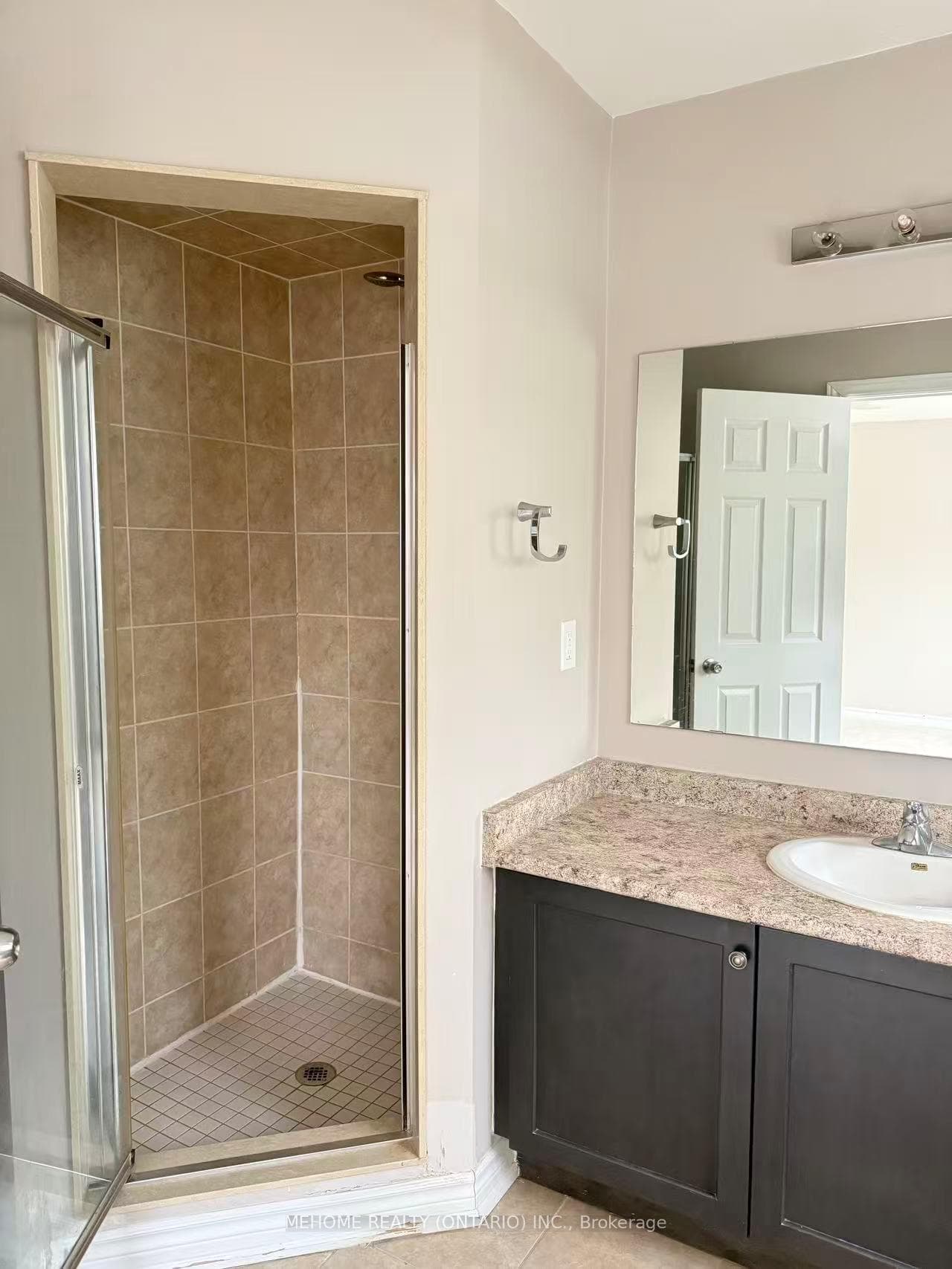 22 Memon Place photo 10