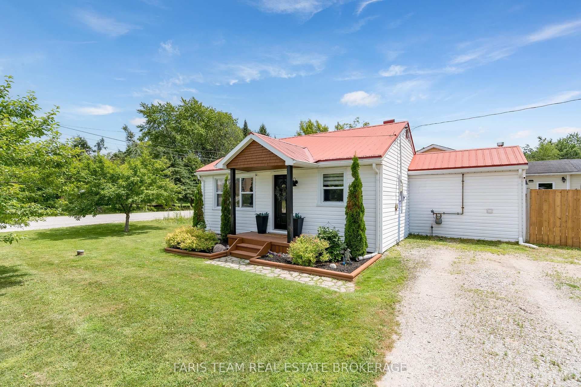 2721 Cumberland Road photo 1