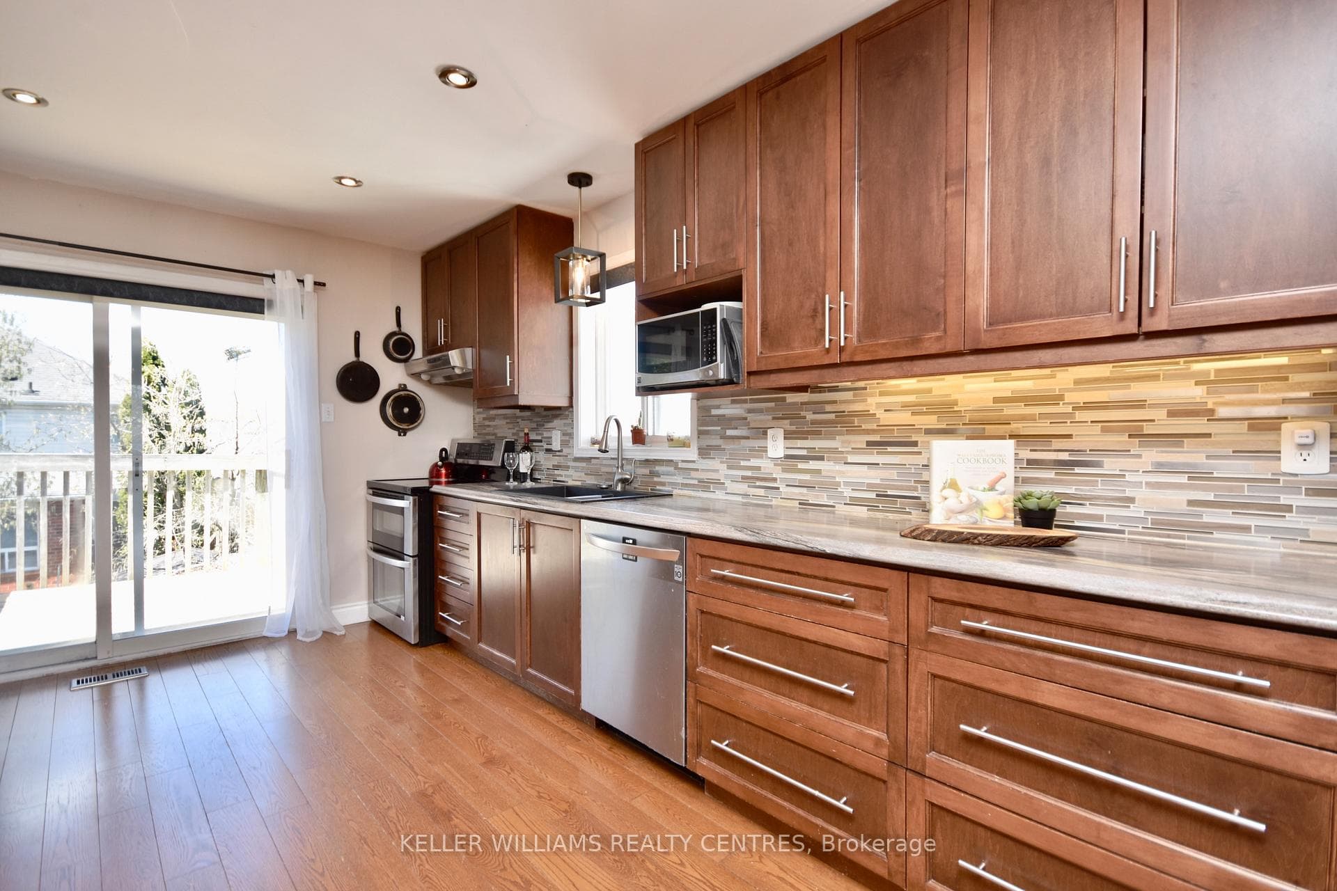 67 Moir Crescent photo 12