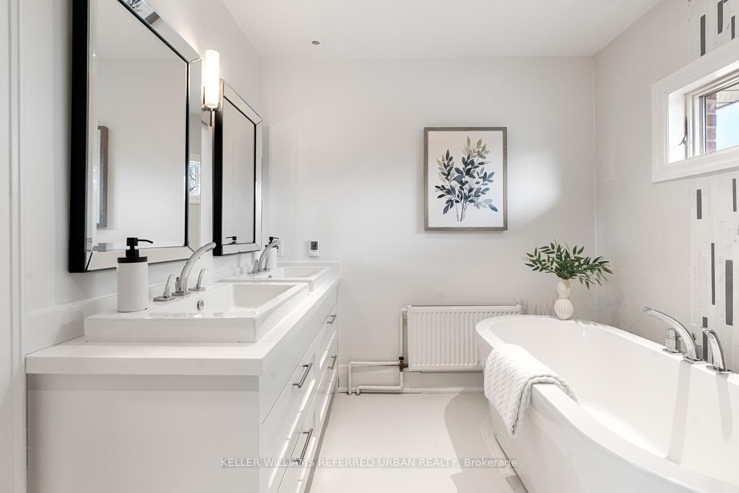5 Lawrence Crescent photo 23