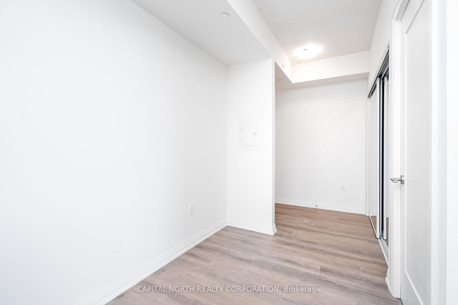 9000 Jane Street Unit 319 photo 7