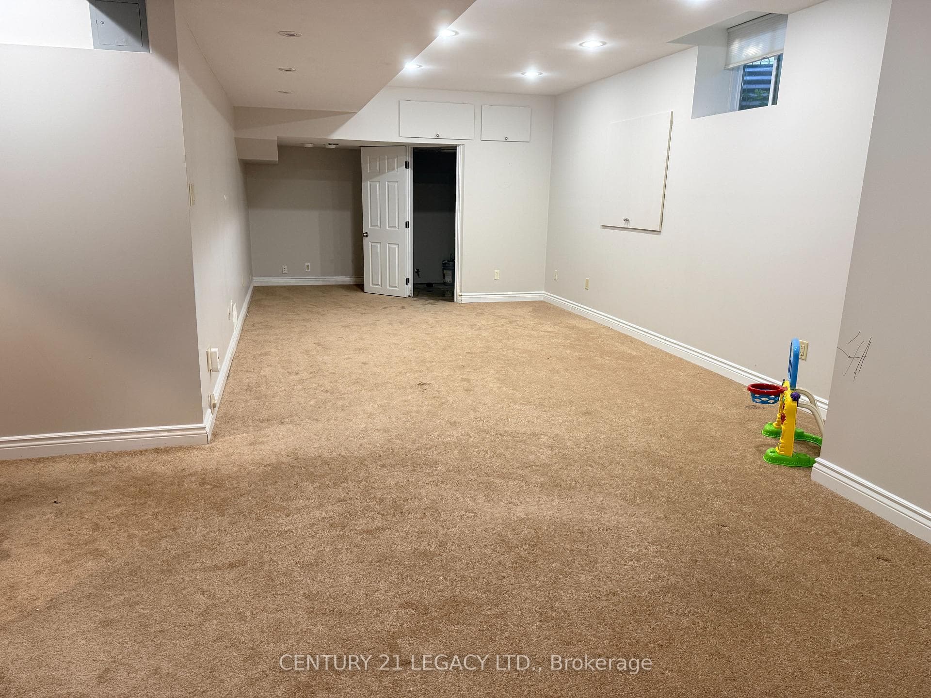 134 Provincial Place photo 26