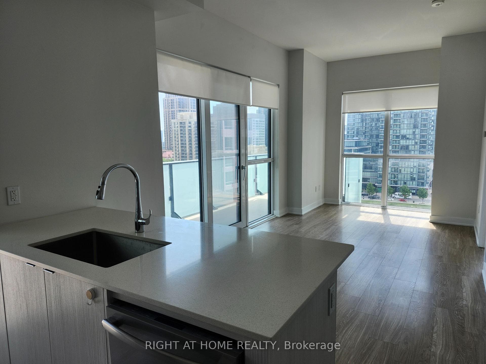 4130 Parkside Villge Drive Unit 906 photo 3