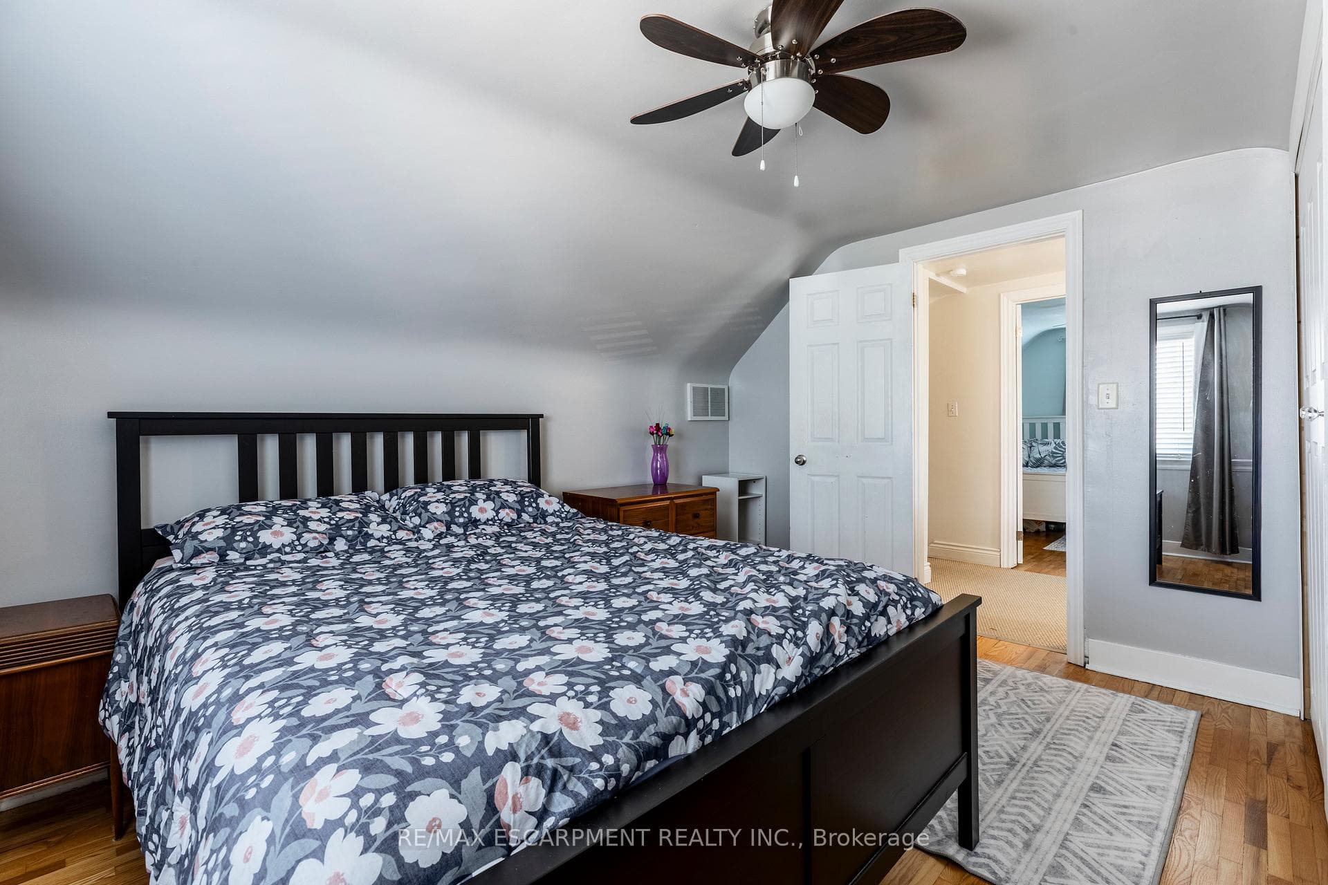 118 JULIAN Avenue photo 24
