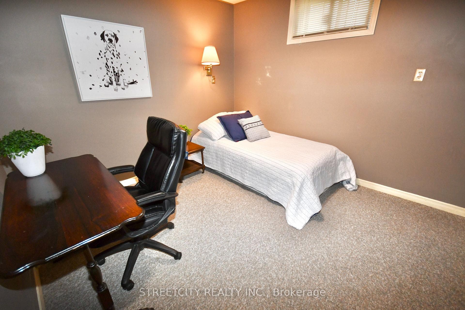 51 Elmwood Place photo 26