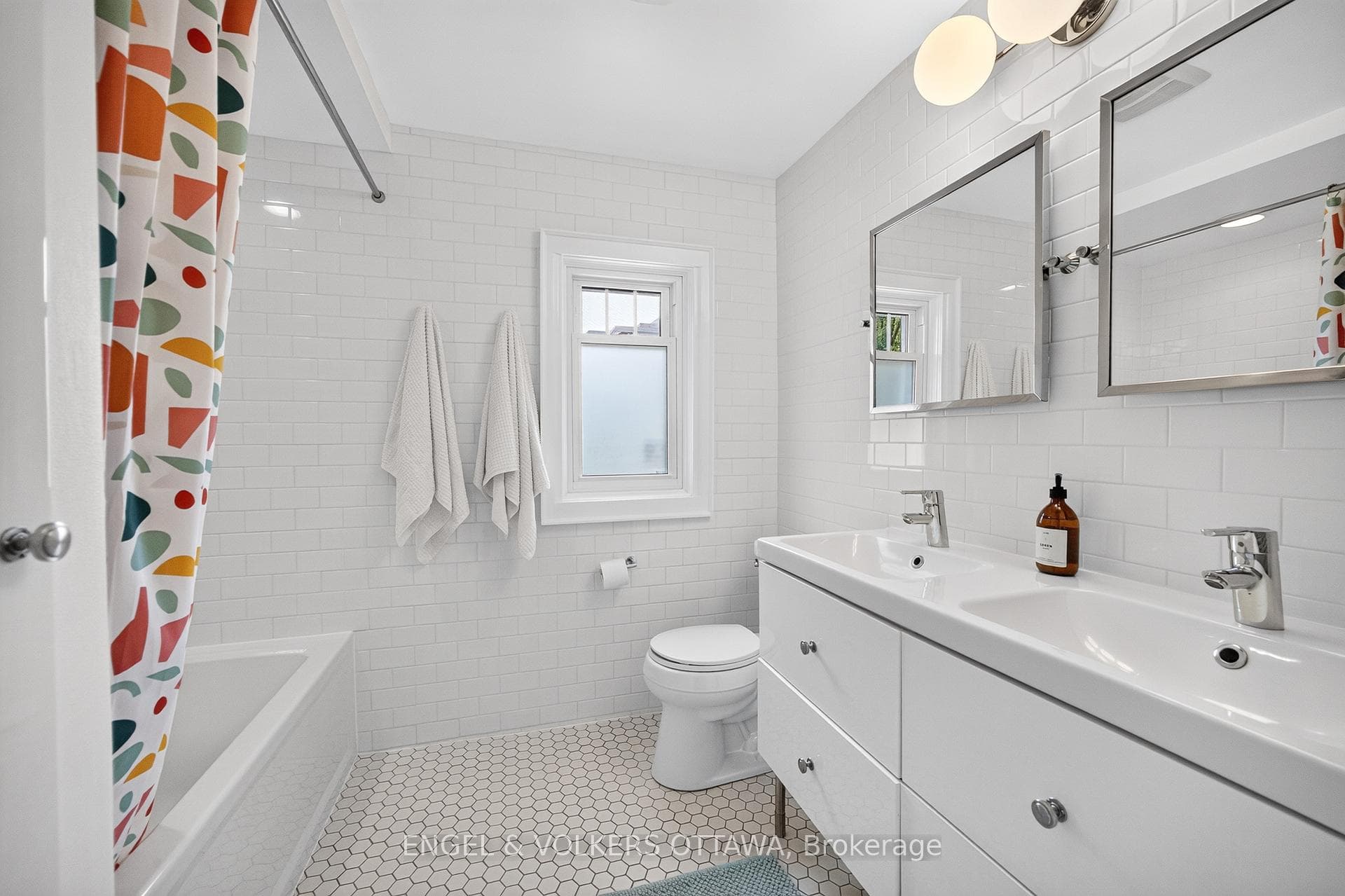 174 Hickory Street photo 33