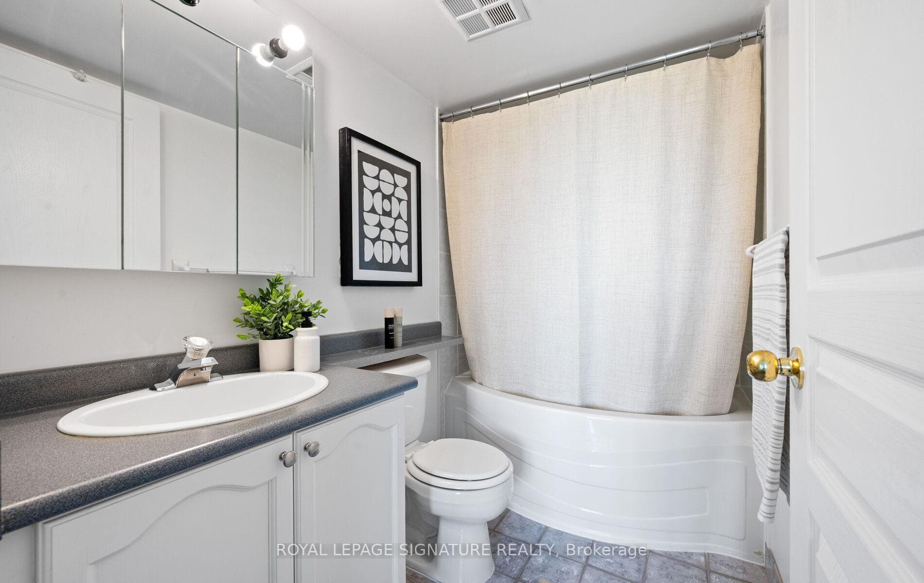 2565 Erin Centre Boulevard Unit 1501 photo 30