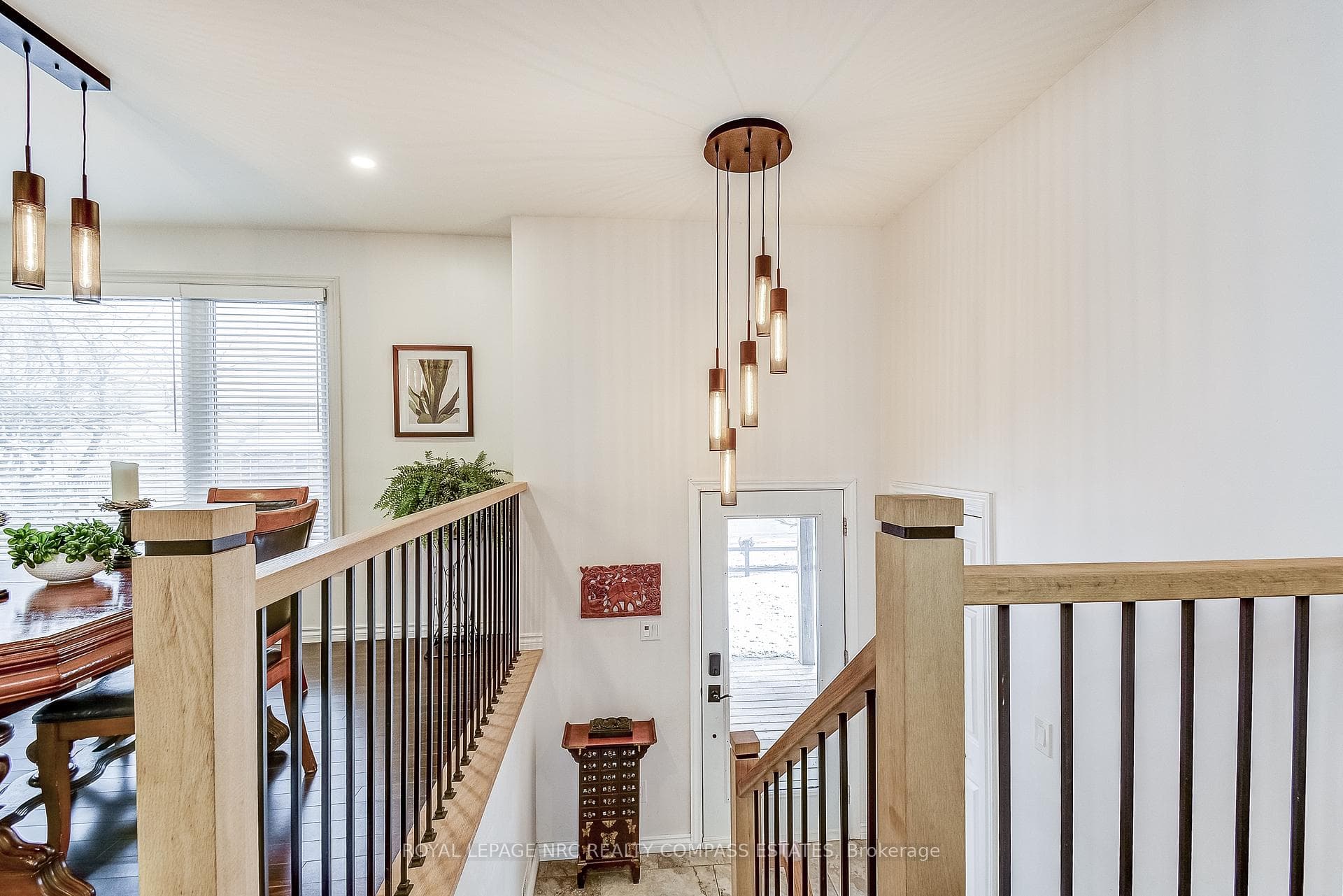 374 Niagara Street photo 6