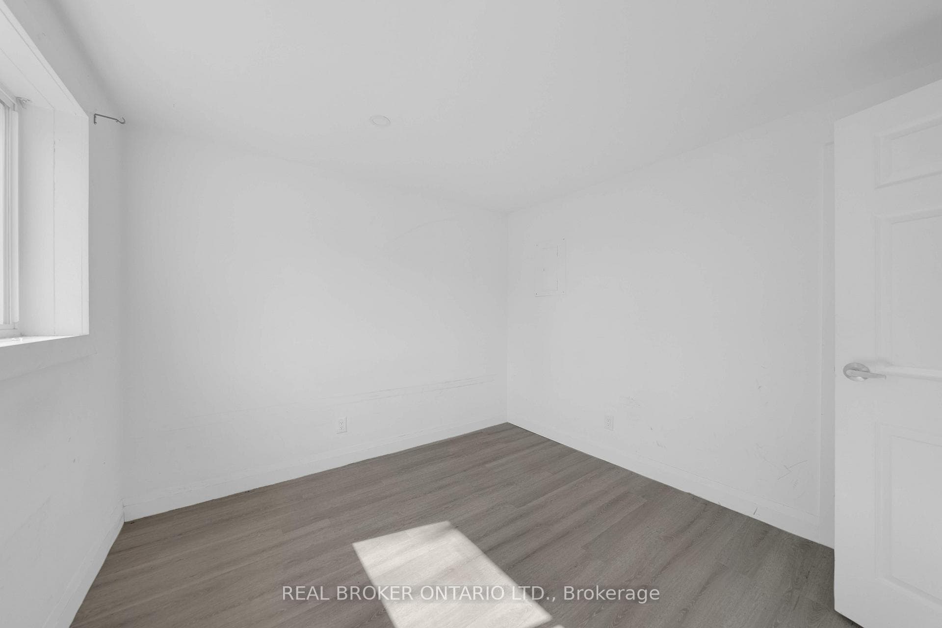 54 Coldwater Road Unit 1 photo 9
