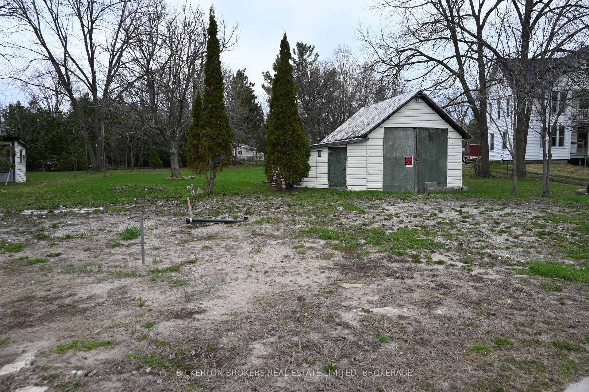 20 Grand Trunk Avenue photo 5
