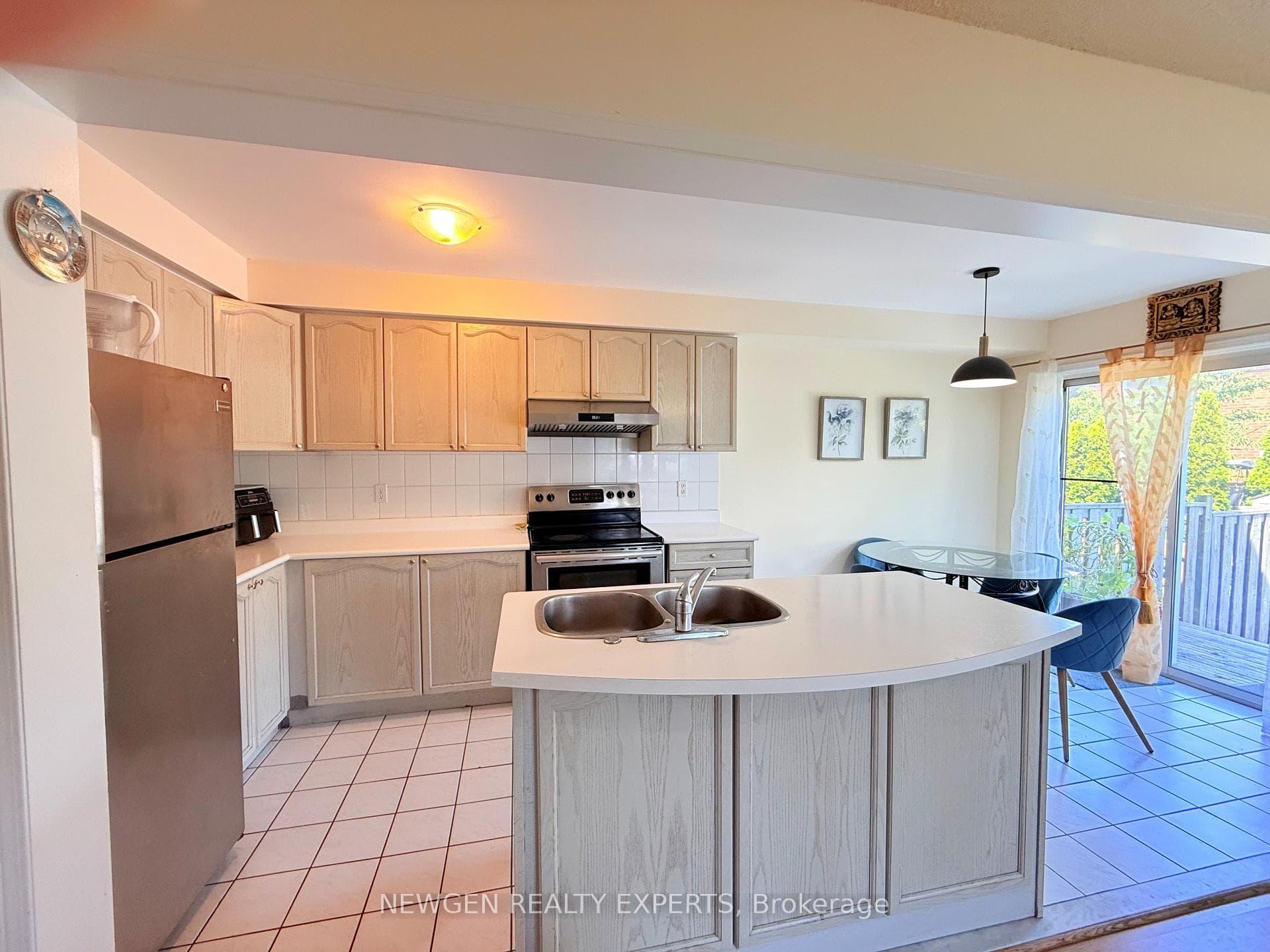 6013 Castlegrove Court Unit Upper photo 4
