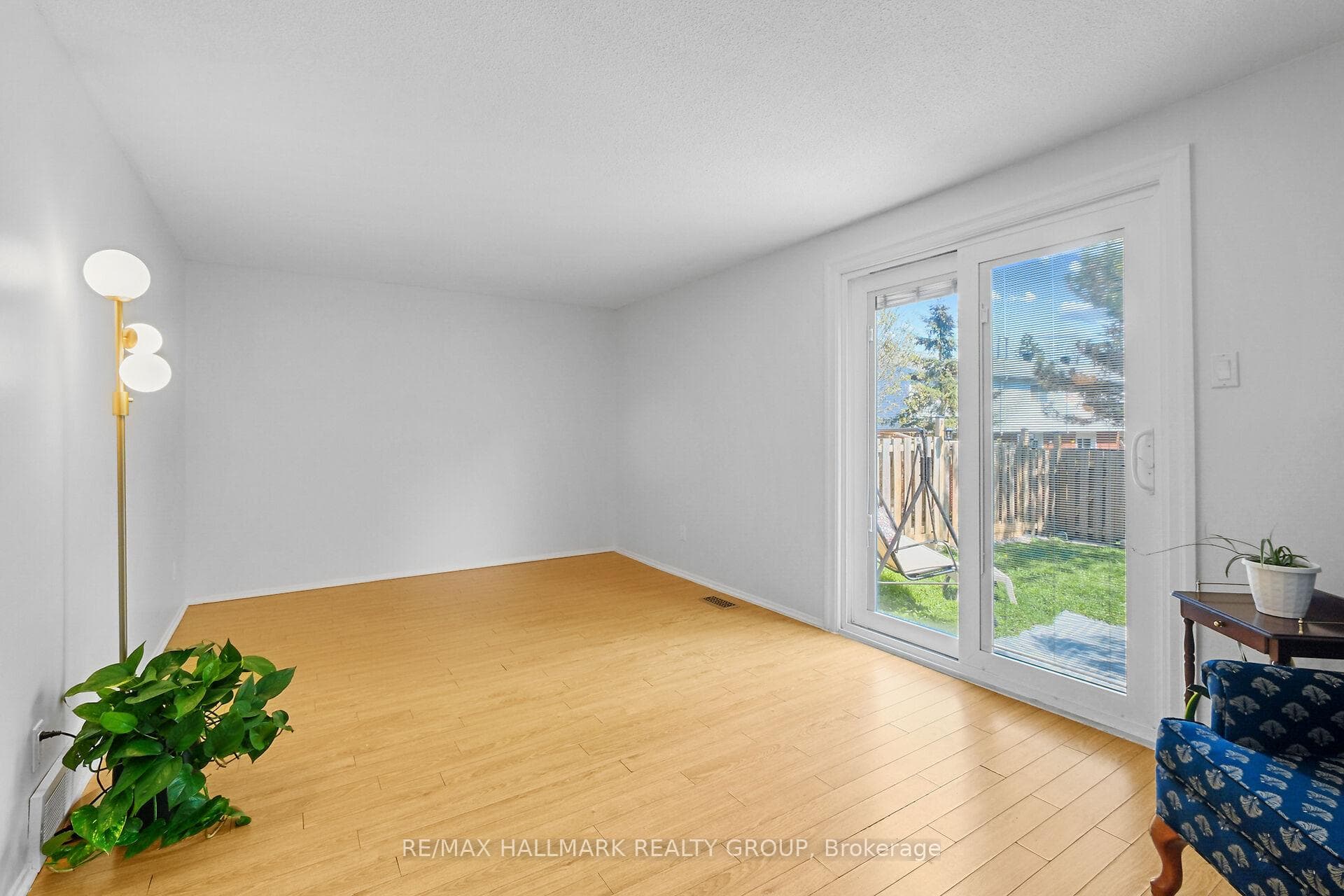 1468L Heatherington Road photo 7