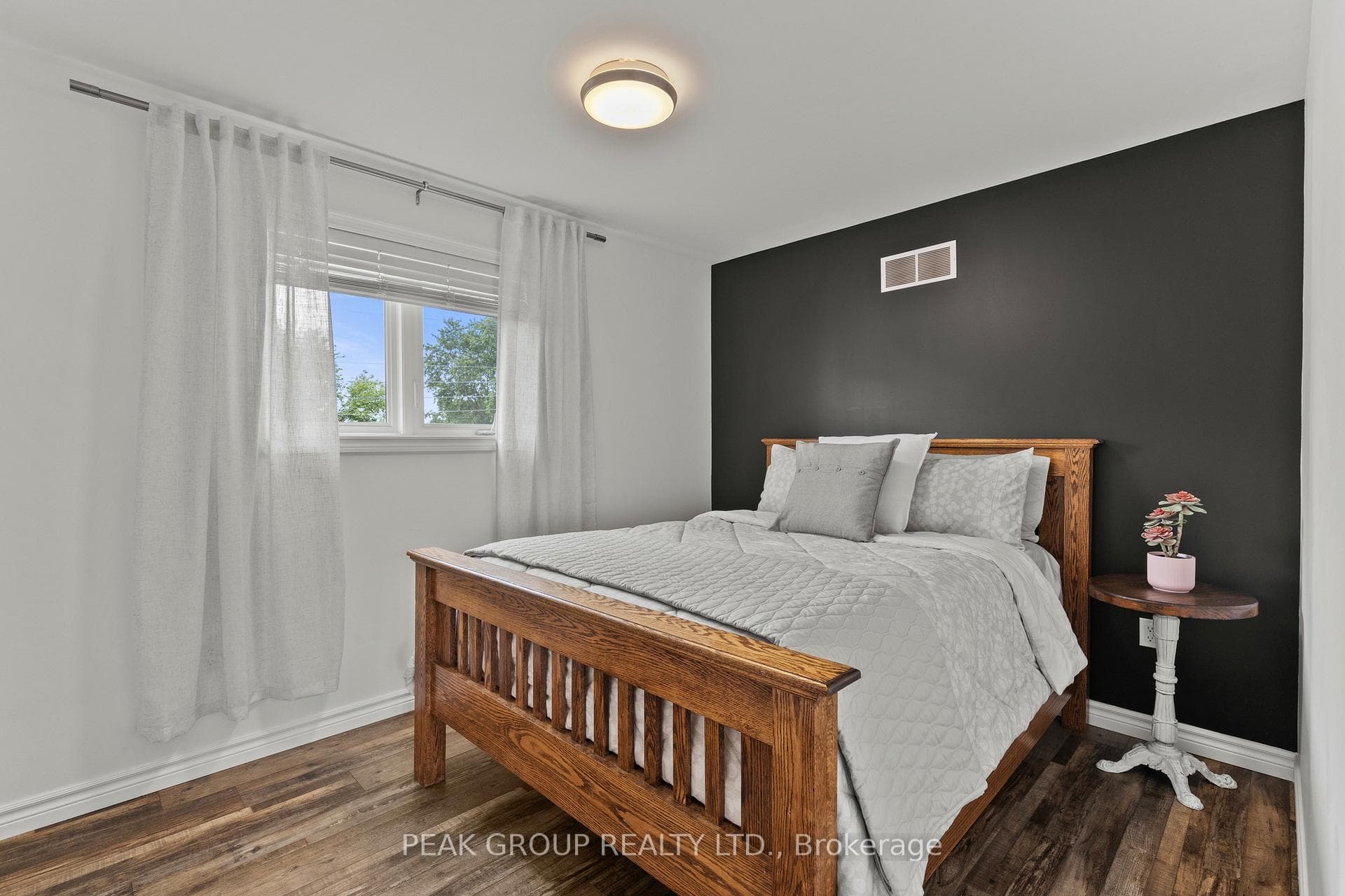 2nd floor bedroom