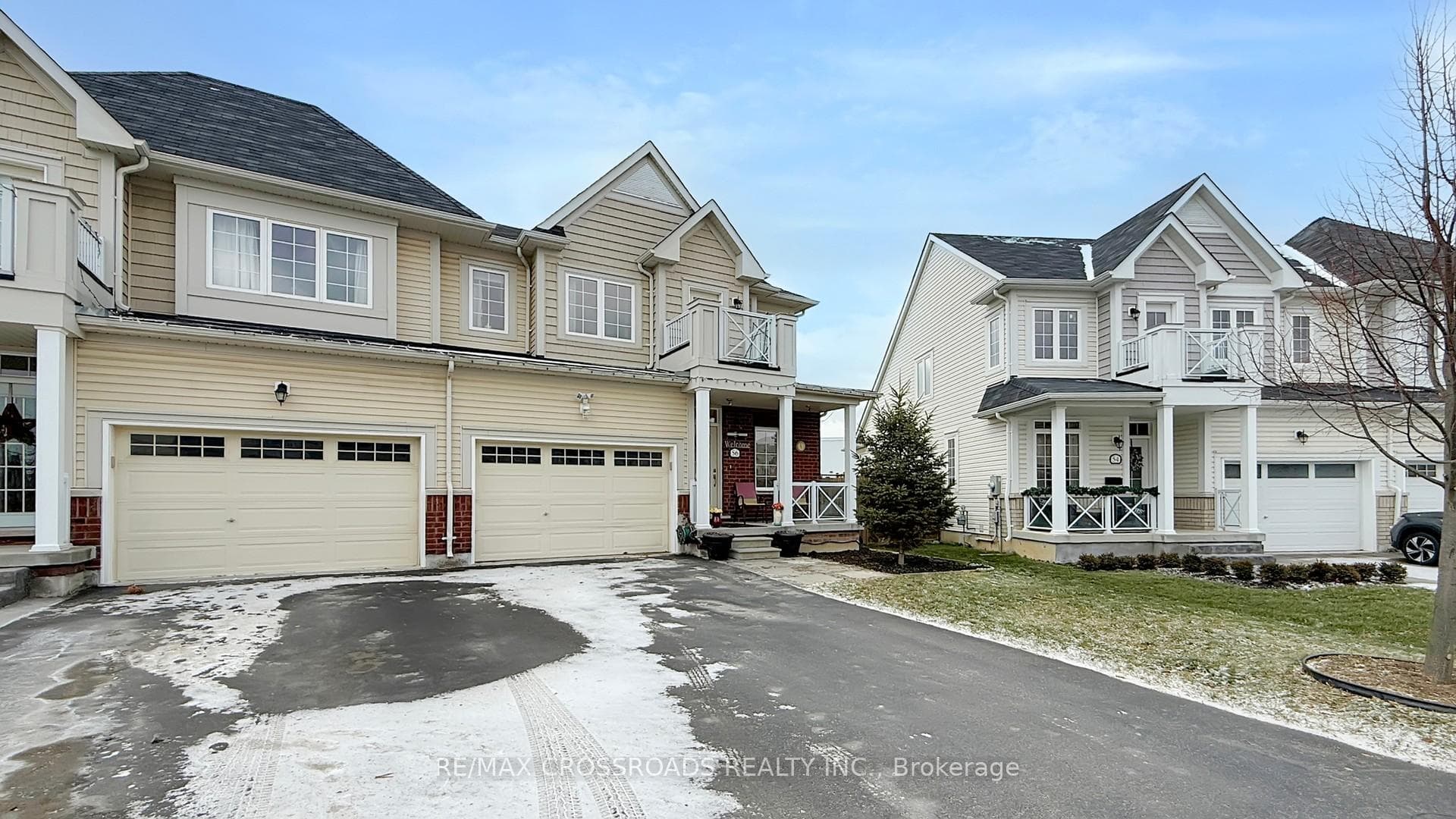 56 Dominion Crescent photo 1