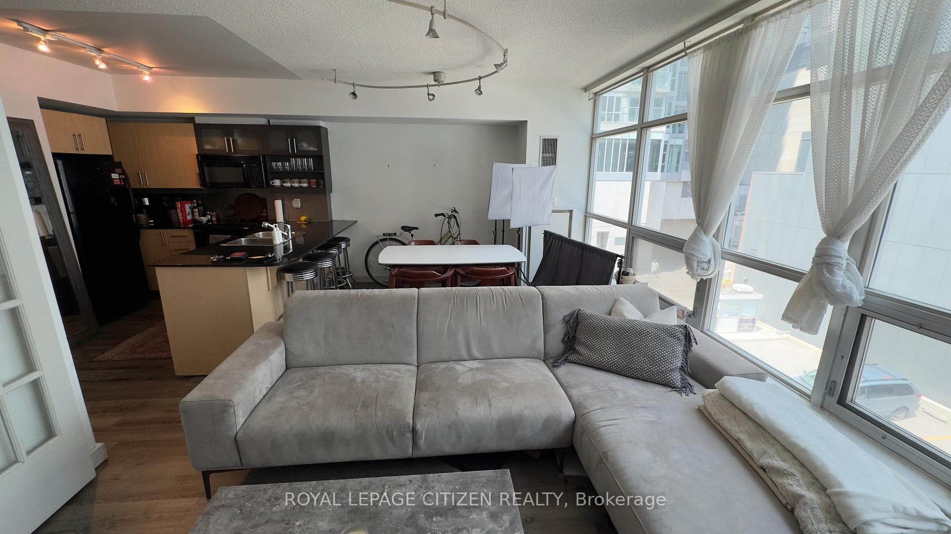 350 Wellington Street Unit 317 photo 19
