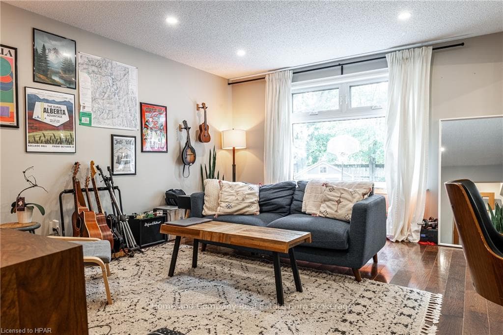 103 HIBERNIA Street photo 19
