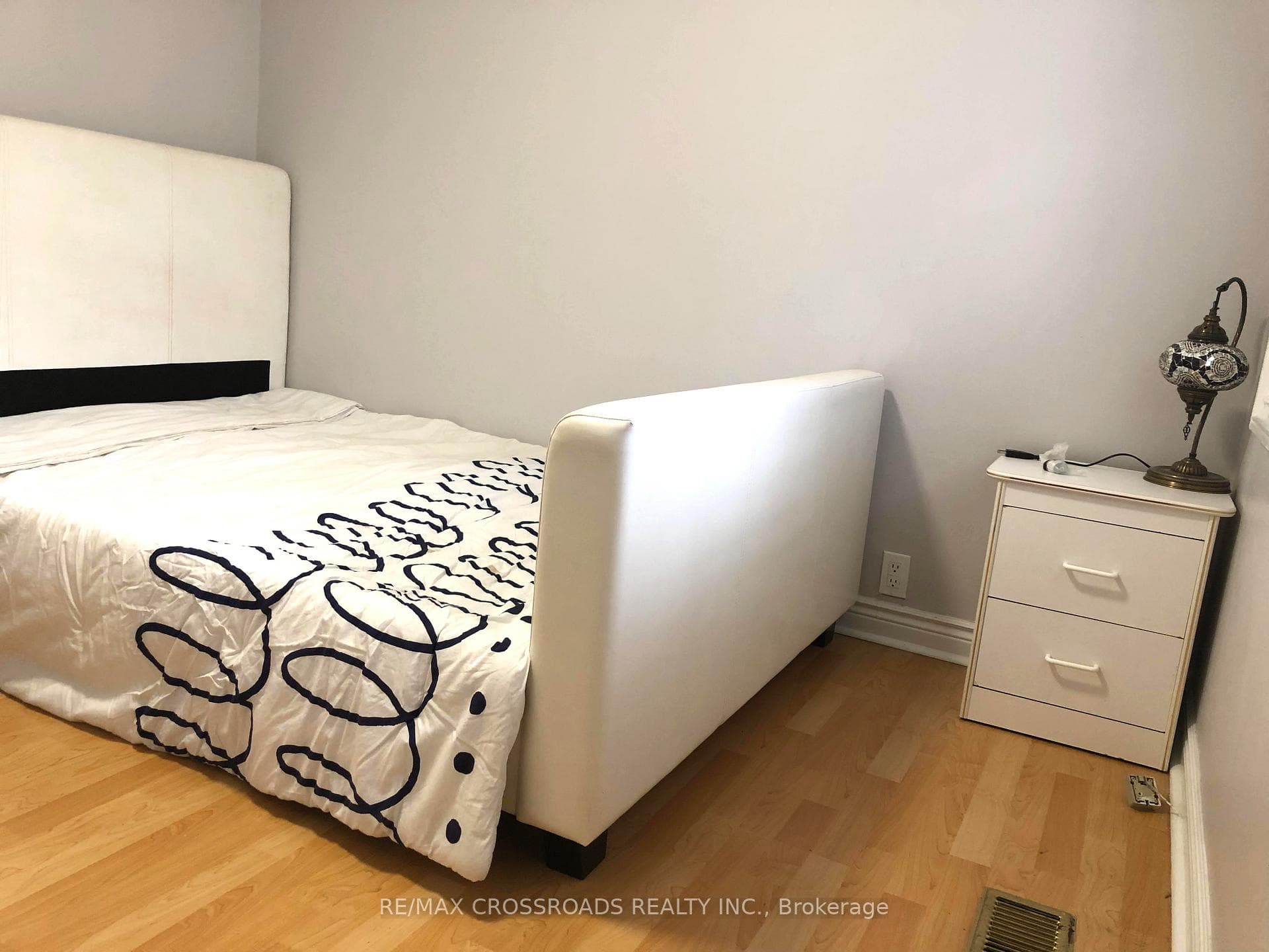 74 Oakley Boulevard photo 14