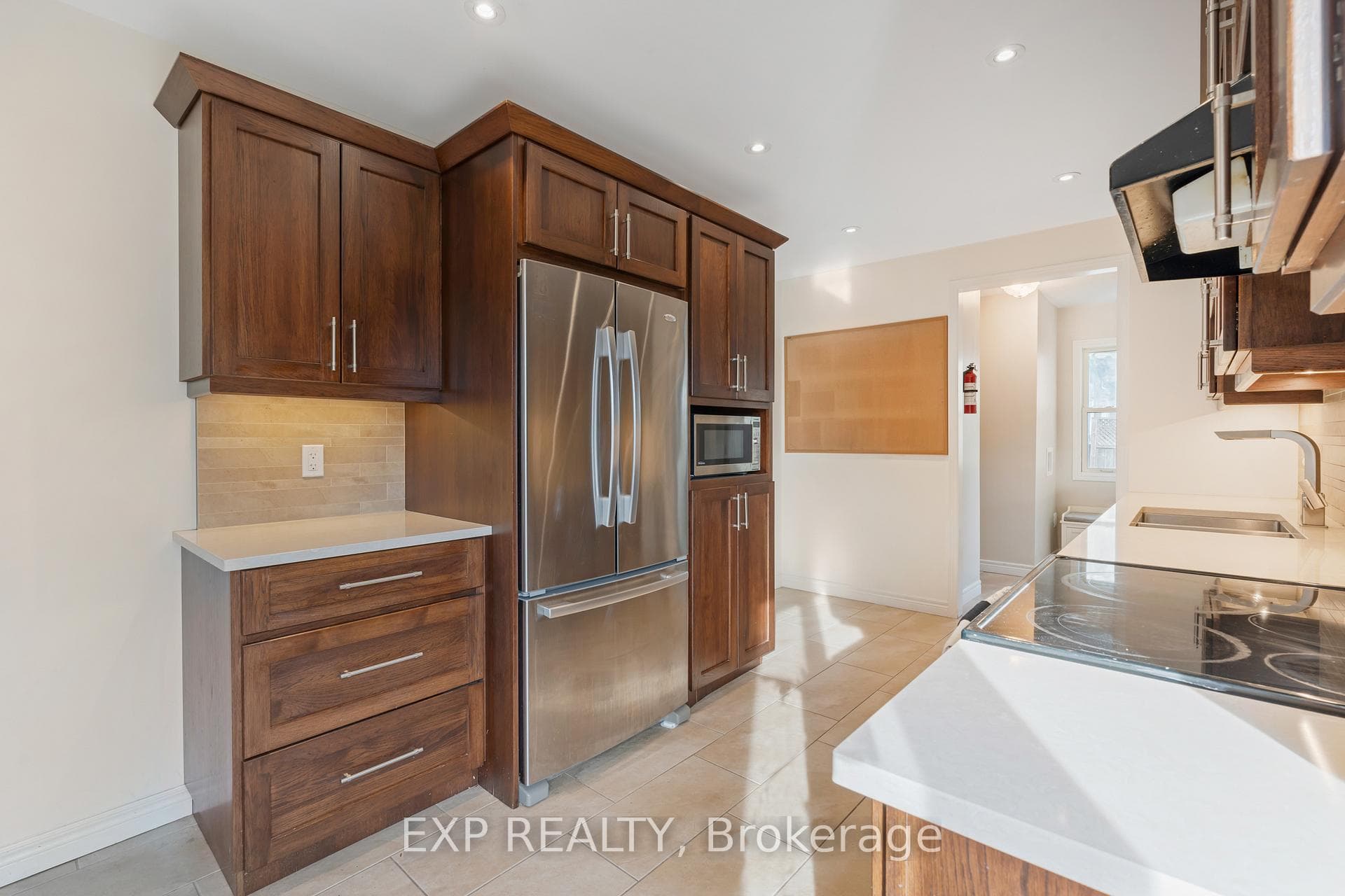 88 Rand Street photo 13