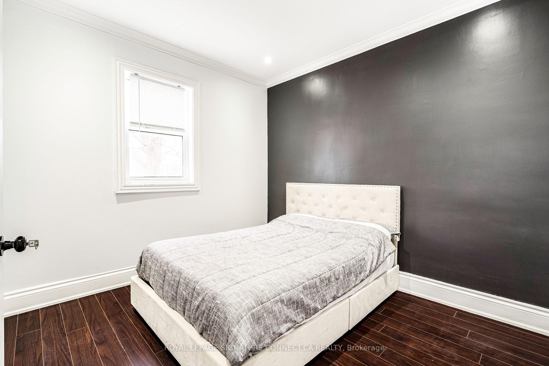 88 Niagara Street photo 26