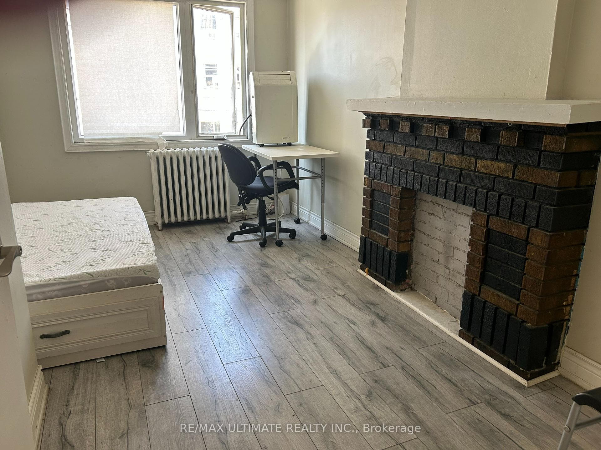5 Roncesvalles Avenue Unit 2 photo 2